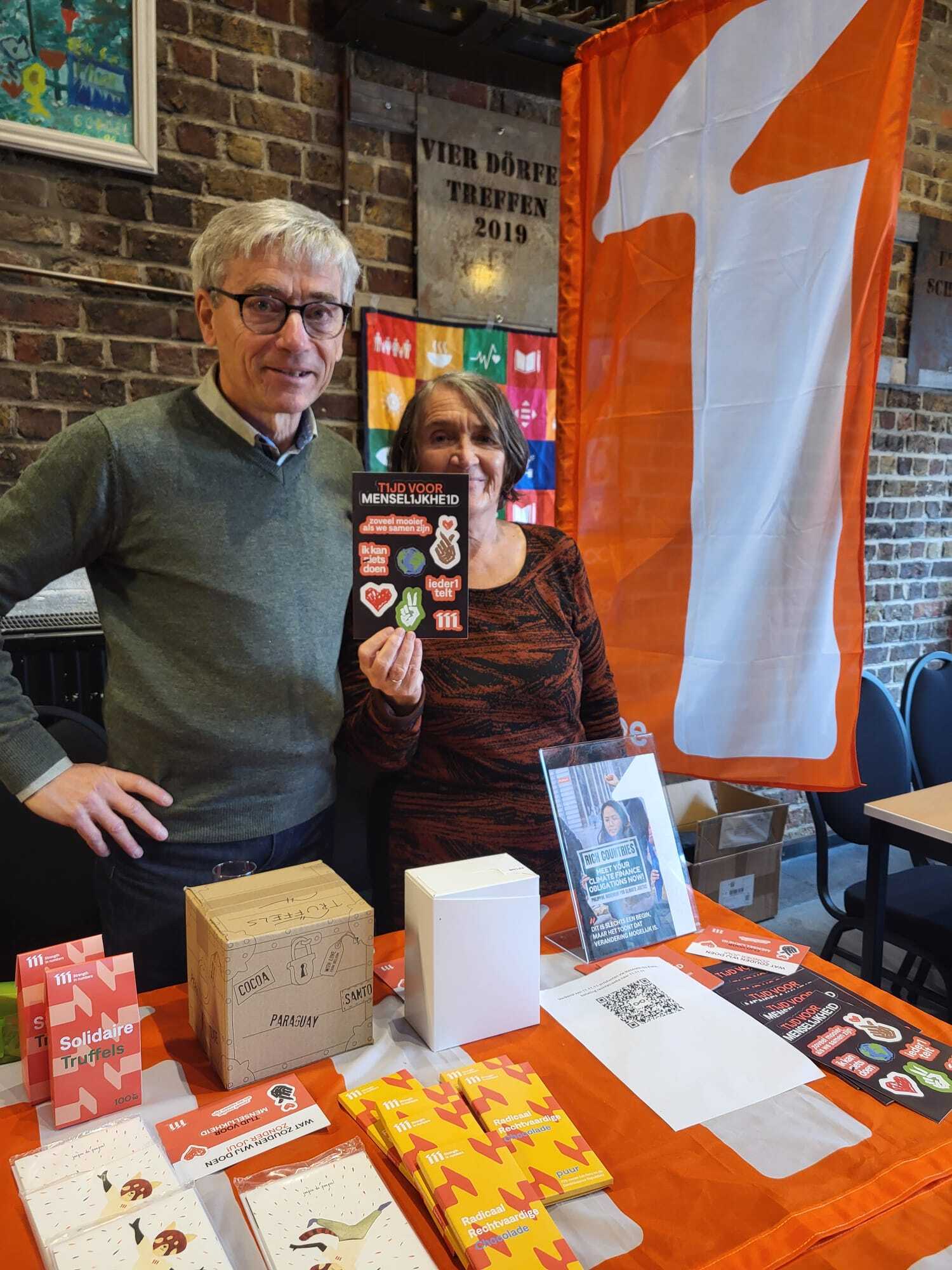 Verkoopactie van chocolade en wenskaarten in Nazareth
