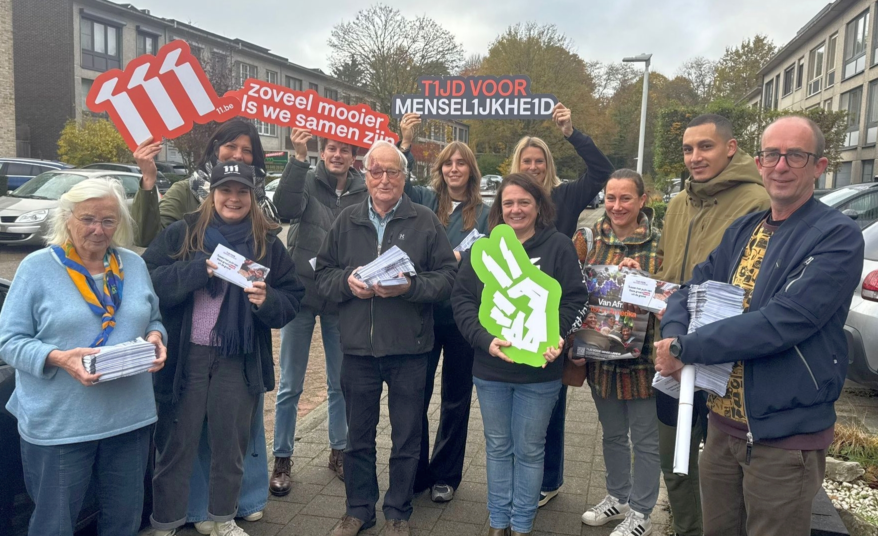Groepsfoto team busactie in Schoten