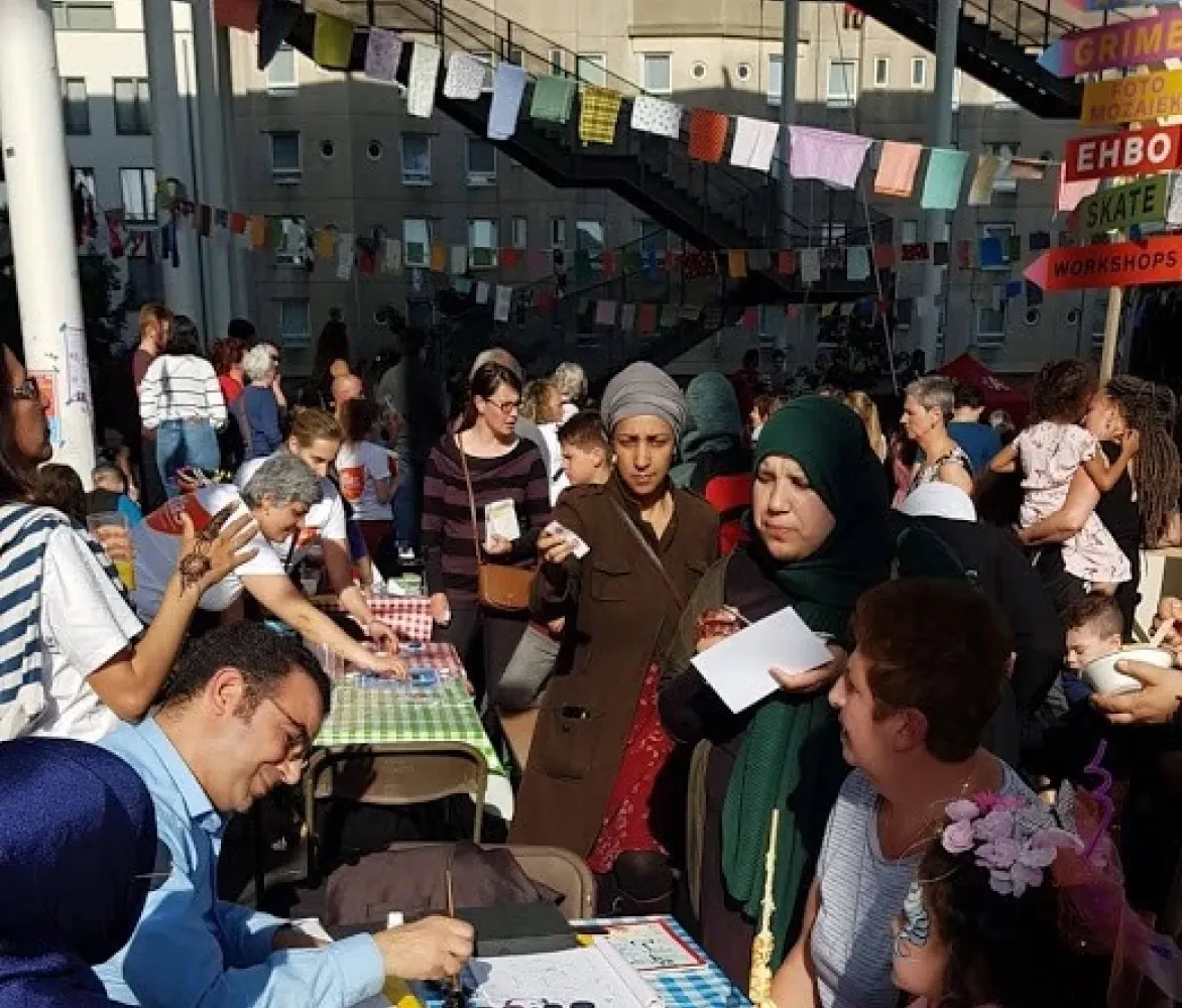 4de Pijler vereniging de wereld van migranten op Theaterplein