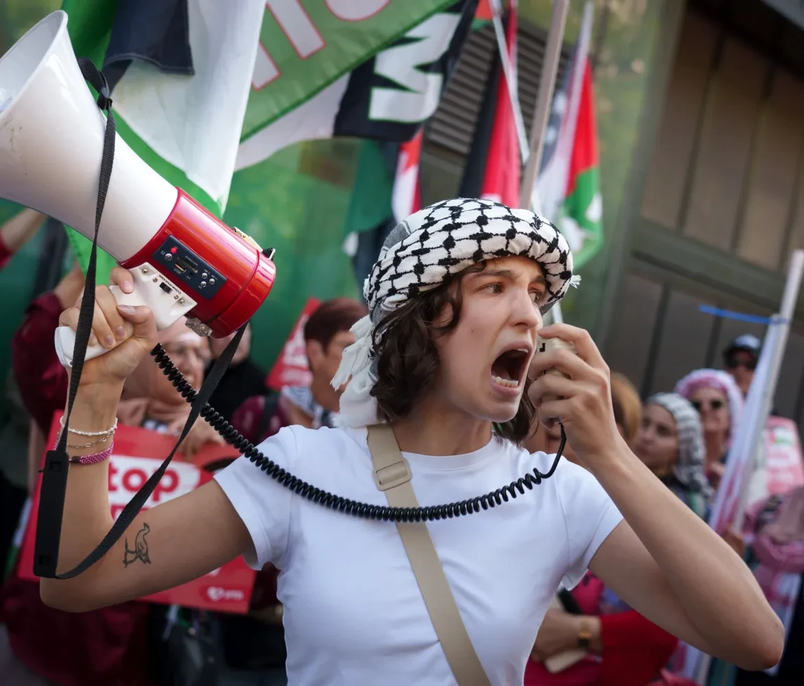 RodeLijn070925_megafoon