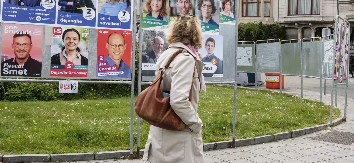 "Opnieuw verkiezingen zullen de kaarten niet makkelijker leggen", stellen 58 middenveldorganisaties in een open brief  © Belga