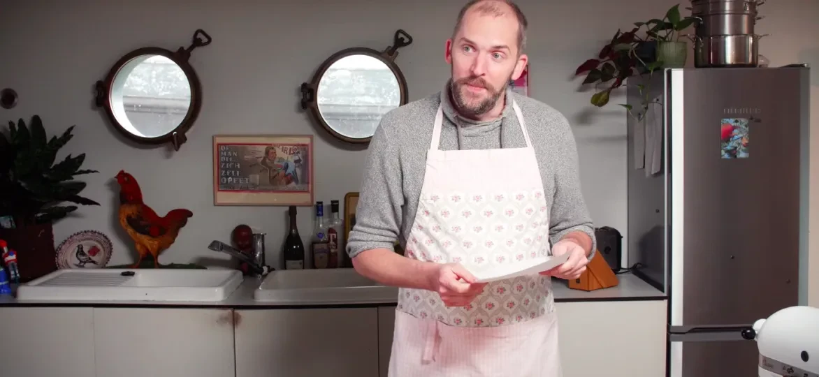 Jonas Geirnaert bakt een taart