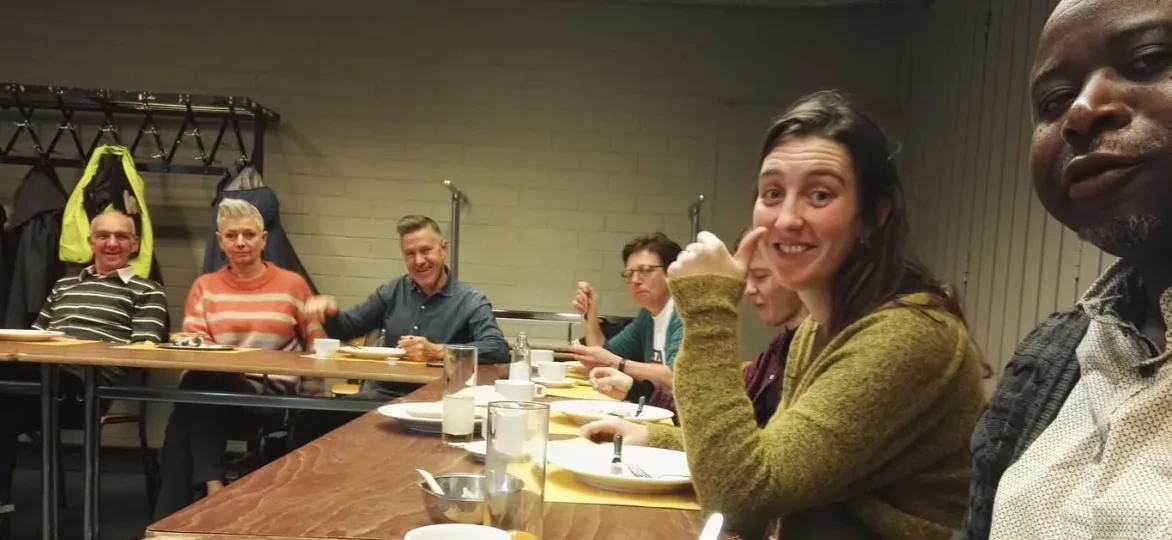 Vrijwilligers in Herenthout eten