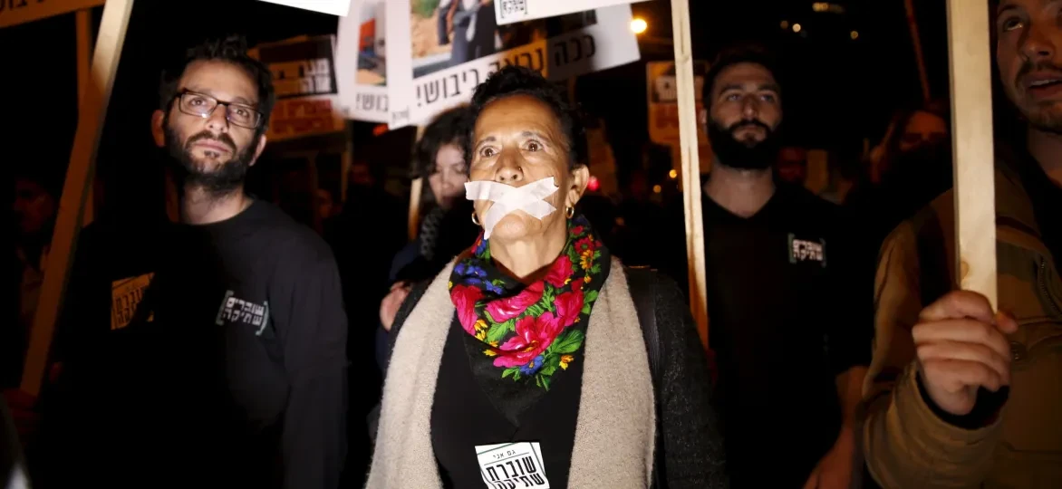 Manifestatie in Israël 'Zo ziet een bezetting er uit'