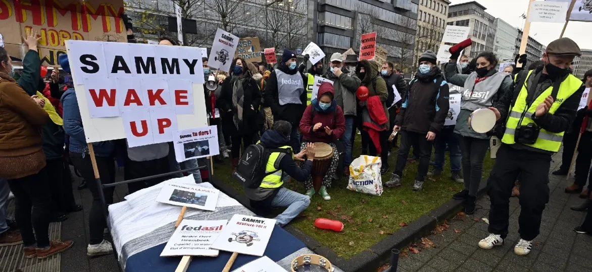 Protest opvangcrisis in Brussel 'Sammy wake up'