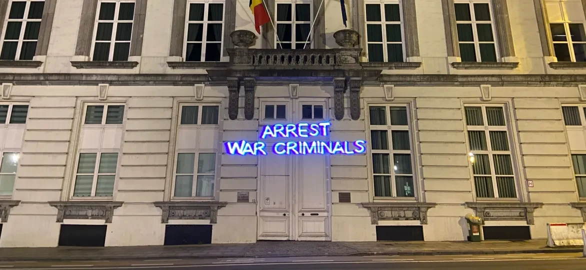 Arresteer oorlogsmisdadigers