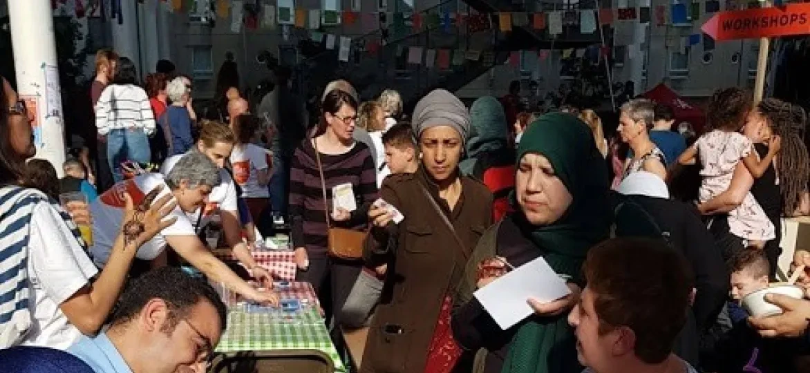 4de Pijler vereniging de wereld van migranten op Theaterplein