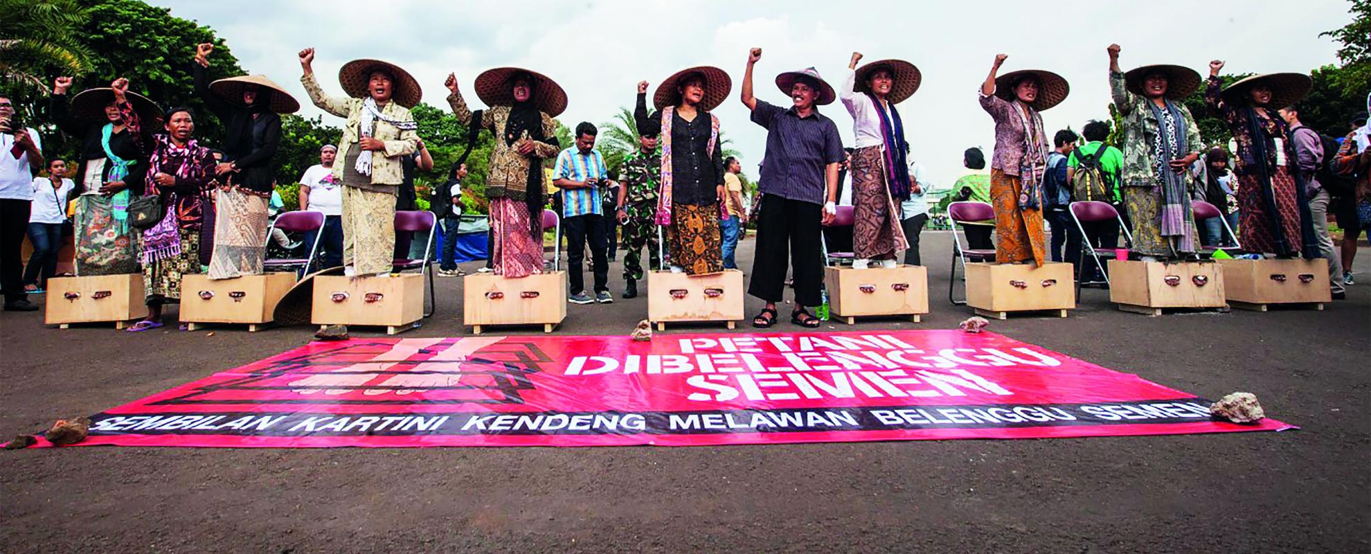 Protest aan rimbang palace in indonesië