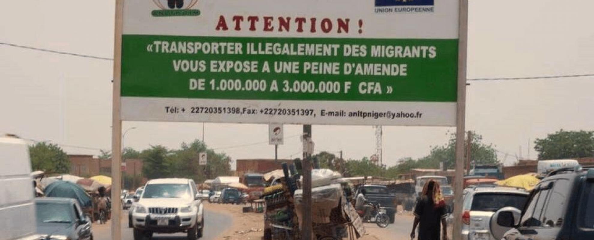 Bord in Niger waarschuwt voor boetes op mensensmokkel