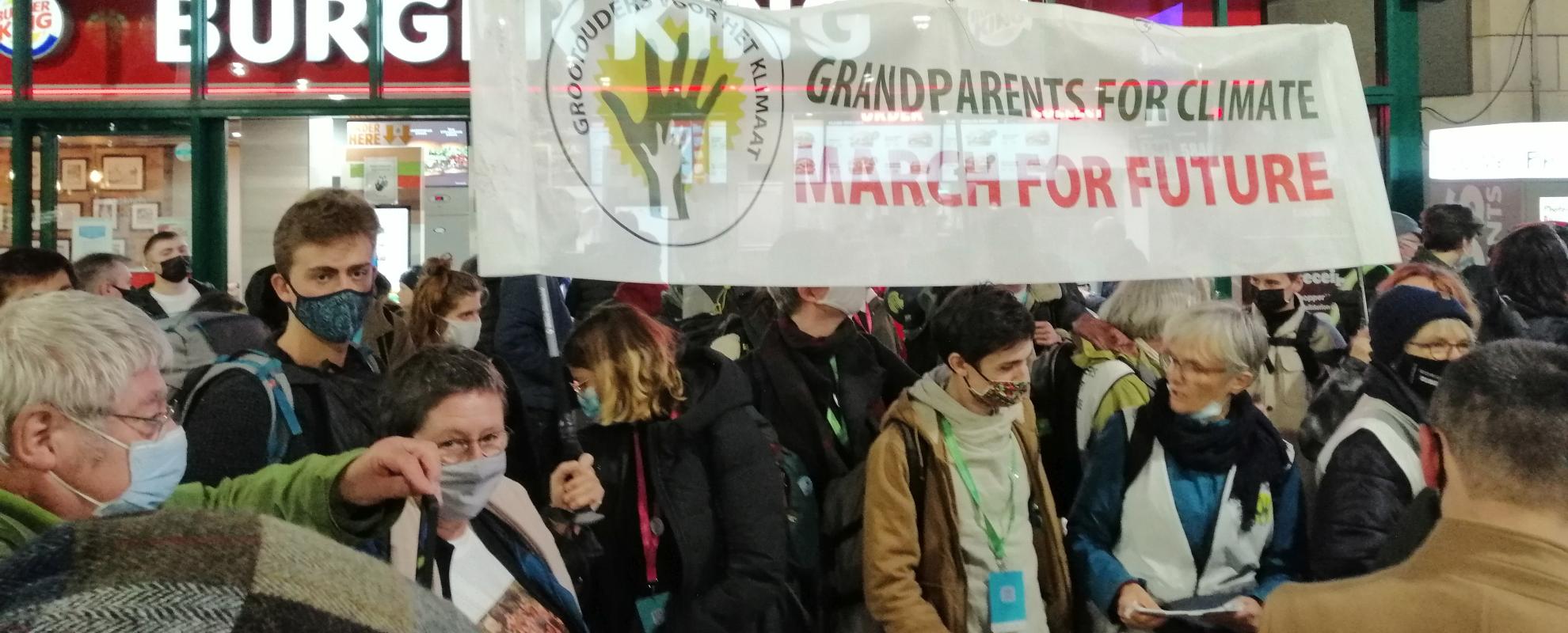 Grootouders voor het klimaat in Brussel voor een manifestatie