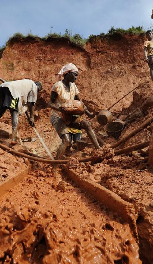 Goudmijnbouw leidt in Colombia tot mensenrechtenschendingen en milieuvervuiling