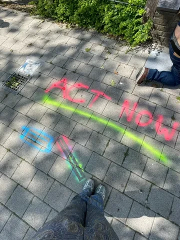 graffiti actie jongerencollectief The Road to Glasgow Act Now