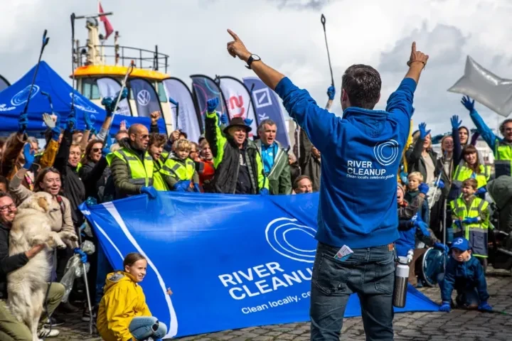 4de Pijler River Cleanup - onbegrensde krachten