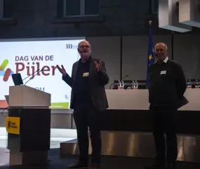 Jacques en Luc openen de Dag van de 4de Pijler