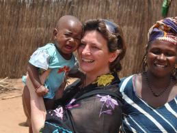 Adama, Gambia waar het verhaal van Find your smile again startte