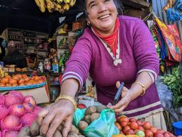 Kiwi's op markt in Nepal