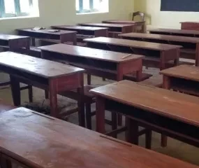 3 extra nieuwe klassen bijgebouwd Instituut Dierkunde Goma
