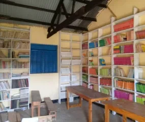 Bibliotheek van de Hakahumiro Primary School