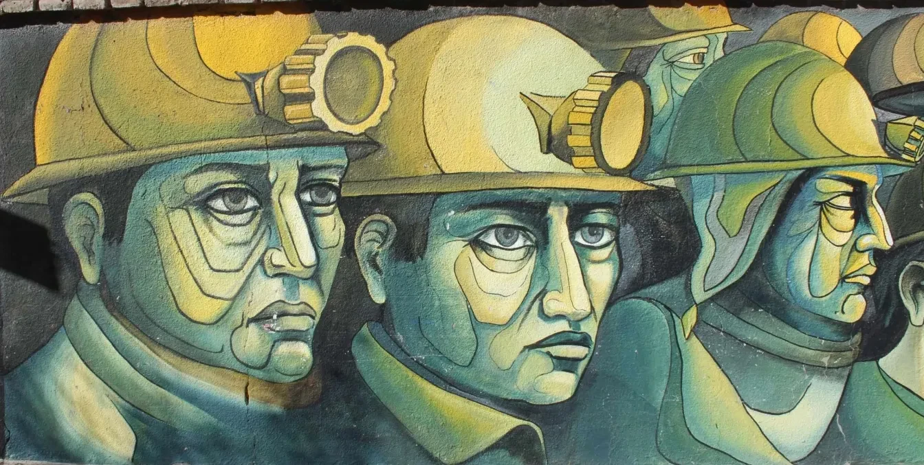 Mural painting on the walls of a former tin smelter in Oruro (Bolivia) © Silke Ronsse / CATAPA