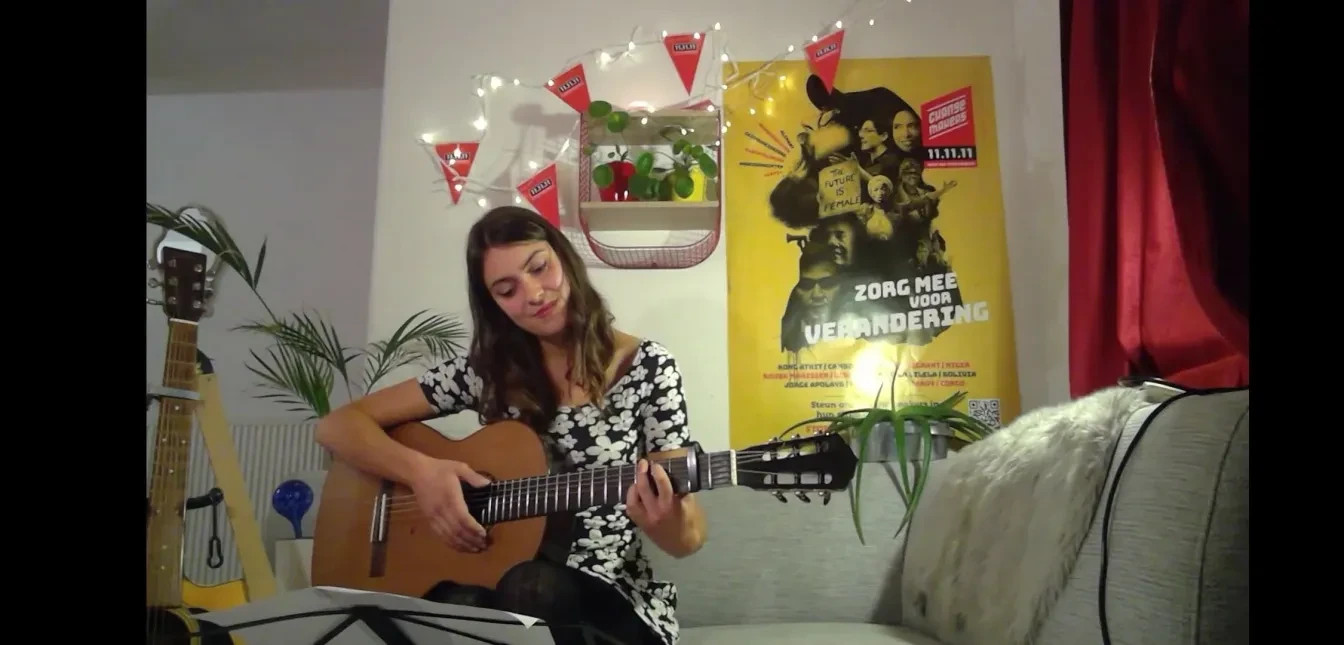 Online concert Esther
