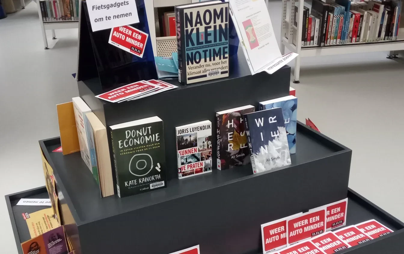 11.11.11-hoekje in de bibliotheek van Koekelare