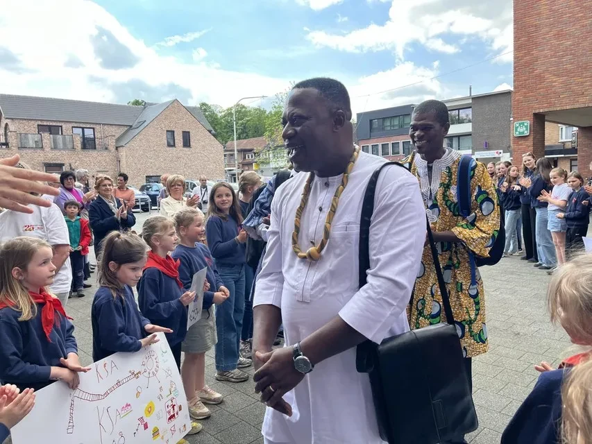 Togolese gasten krijgen een warm welkom in Oostmalle - foto KMA - Nieuwsblad