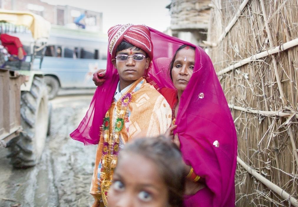 Moeder en zoon in Nepal