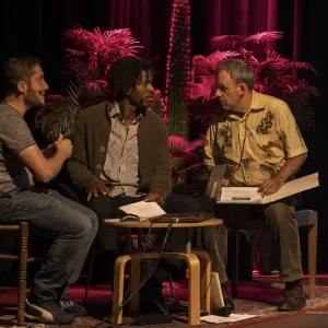 De Verhalenwerf Walter Van Loveren zit rechts