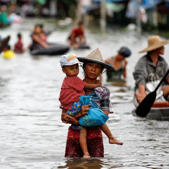 Een tyfoon veroorzaakte in Myanmar dodelijke overstromingen.