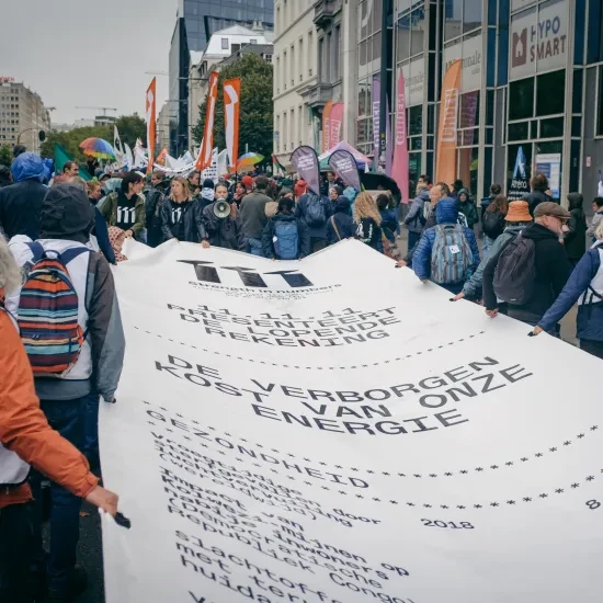 11.11.11 presenteert de 50-meter lange rekening voor onze energie
